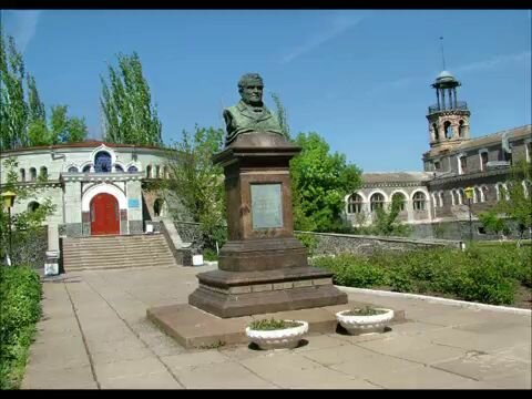 Санаторий Куяльник, памятник Э. С. Андреевскому